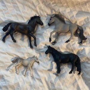 Schleich horse set of 4
